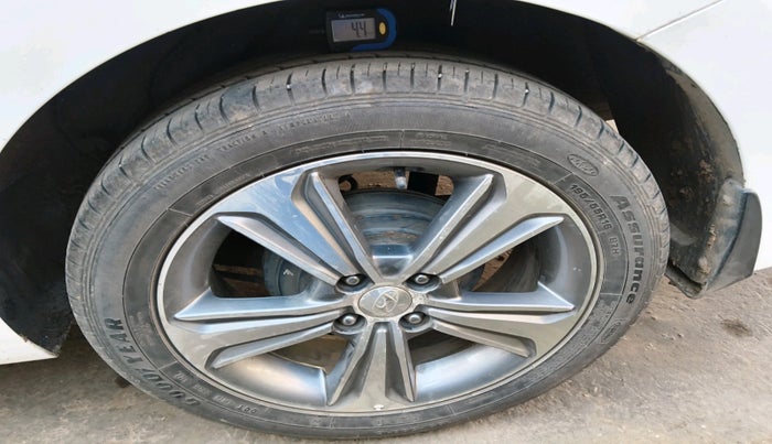 2018 Hyundai Verna 1.6 CRDI SX + AT, Diesel, Automatic, 95,997 km, tyre