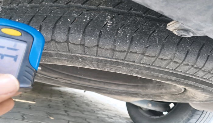 2017 Mahindra XUV500 W6, Diesel, Manual, 87,474 km, tyre