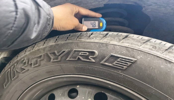 2017 Mahindra XUV500 W6, Diesel, Manual, 87,474 km, tyre