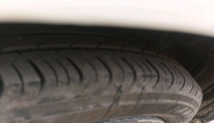 2015 Honda Jazz 1.2L I-VTEC V AT, Petrol, Automatic, 63,892 km, tyre