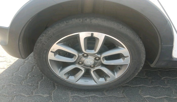 2017 Hyundai i20 Active 1.2 S, Petrol, Manual, 46,759 km, tyre