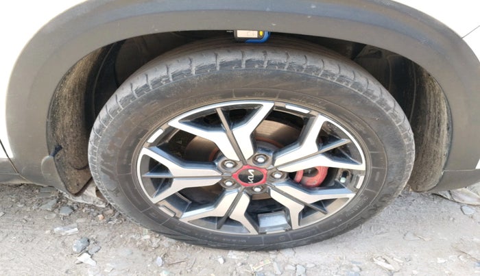 2022 KIA SELTOS GTX PLUS AT 1.5 DIESEL, Diesel, Automatic, 62,189 km, tyre