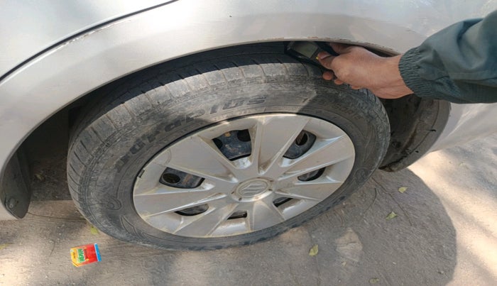 2012 Maruti SX4 VXI, Petrol, Manual, 80,335 km, tyre