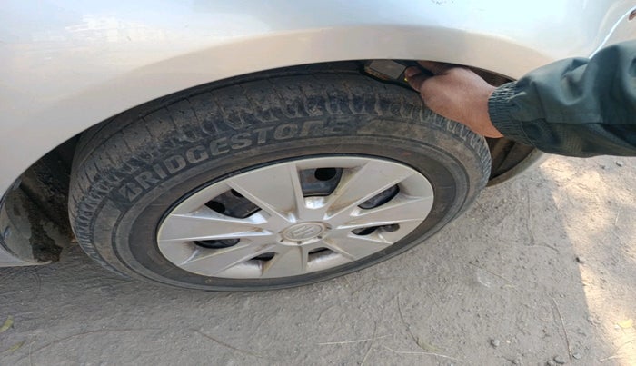 2012 Maruti SX4 VXI, Petrol, Manual, 80,335 km, tyre