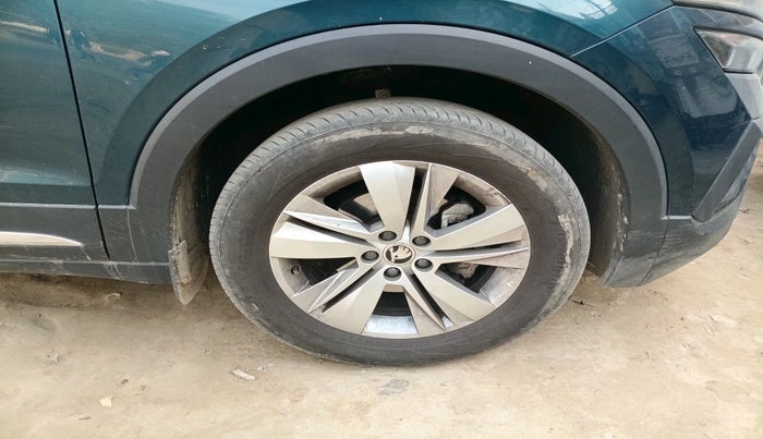 2024 Skoda KUSHAQ AMBITION 1.0L TSI MT, Petrol, Manual, 26,775 km, tyre