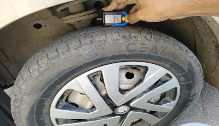 2013 Maruti Wagon R 1.0 LXI, Petrol, Manual, 63,386 km, tyre