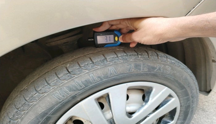 2013 Maruti Wagon R 1.0 LXI, Petrol, Manual, 63,386 km, tyre