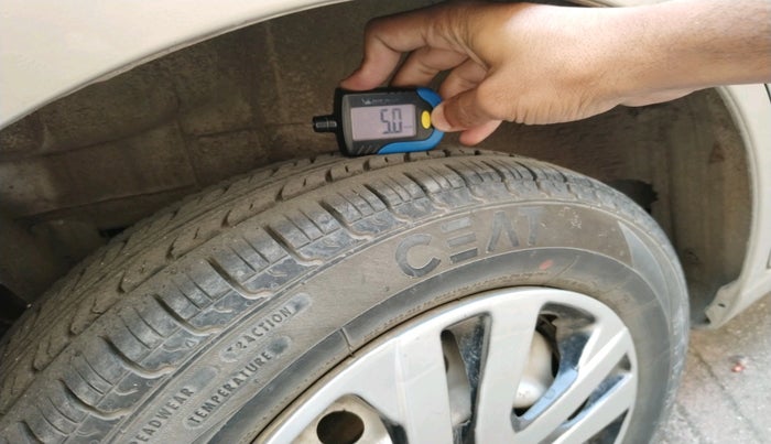 2013 Maruti Wagon R 1.0 LXI, Petrol, Manual, 63,386 km, tyre