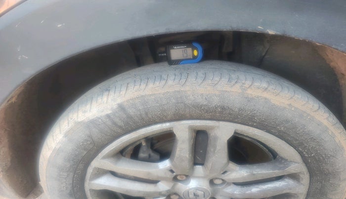 2022 Renault TRIBER RXZ, Petrol, Manual, 46,966 km, tyre