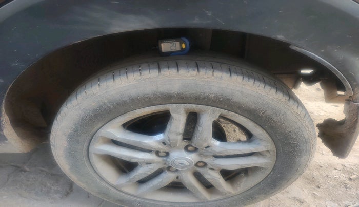 2022 Renault TRIBER RXZ, Petrol, Manual, 46,966 km, tyre