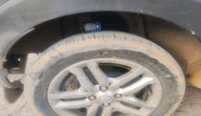 2022 Renault TRIBER RXZ, Petrol, Manual, 46,966 km, tyre