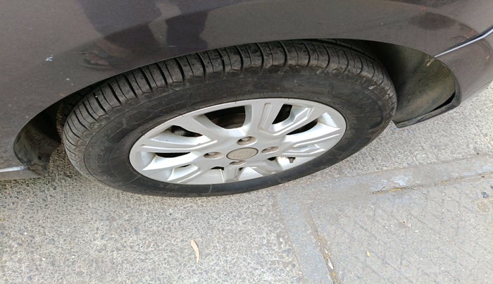 2017 Tata Tiago XZA PETROL, Petrol, Automatic, 36,797 km, tyre