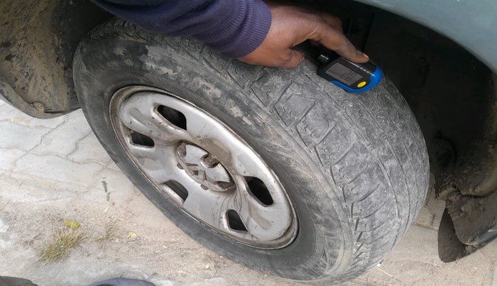 2015 Renault Duster 85 PS RXL DIESEL, Diesel, Manual, 1,59,682 km, tyre