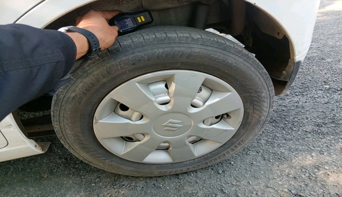 2015 Maruti Wagon R 1.0 LXI, Petrol, Manual, 67,802 km, tyre