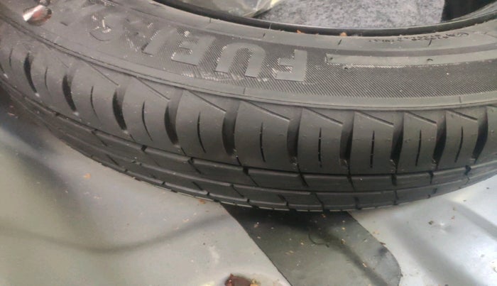 2023 Hyundai AURA S 1.2 CNG, Petrol, Manual, 73,410 km, tyre