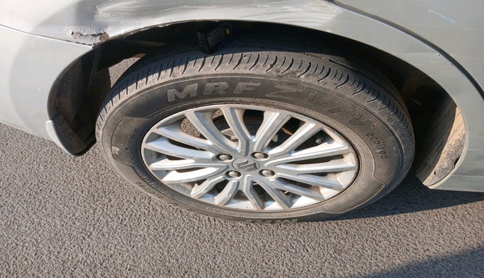 2017 Maruti Dzire ZDI, Diesel, Manual, 2,03,462 km, tyre