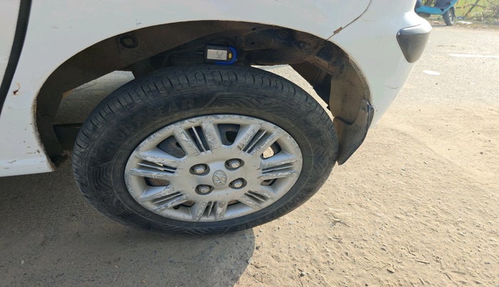 2010 Hyundai Santro Xing GLS, Petrol, Manual, 1,94,630 km, tyre