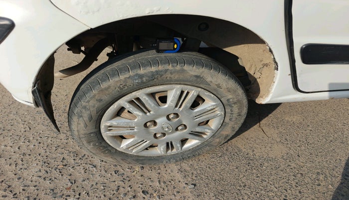 2010 Hyundai Santro Xing GLS, Petrol, Manual, 1,94,630 km, tyre