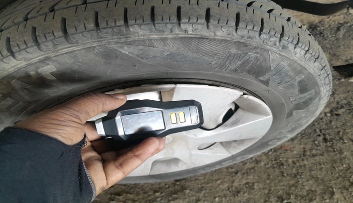 2019 Maruti Eeco 5 STR WITH A/C+HTR, Petrol, Manual, 68,255 km, tyre