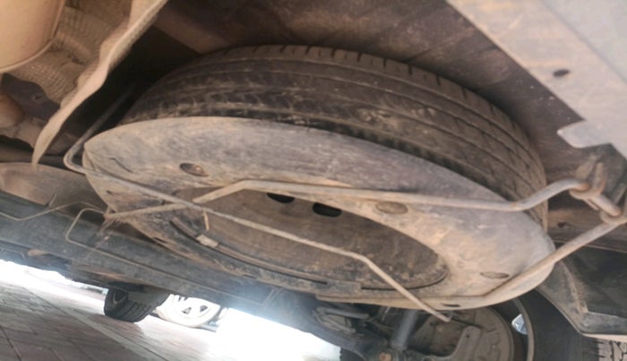 2014 Renault Duster 85 PS RXL DIESEL, Diesel, Manual, 1,14,350 km, tyre