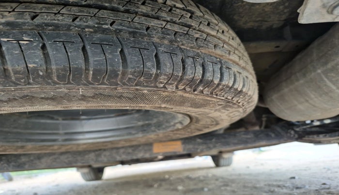 2025 Tata ALTROZ Creative CNG 5MT, CNG, Manual, 14,800 km, tyre