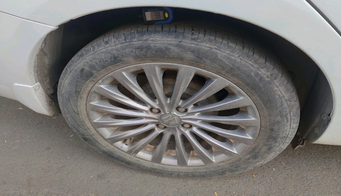 2017 Maruti Ciaz ALPHA DIESEL 1.3, Diesel, Manual, 1,16,591 km, tyre