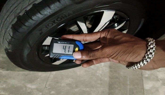 2020 MG HECTOR PLUS SHARP 2.0 DIESEL TURBO MT 6-STR, Diesel, Manual, 91,367 km, tyre