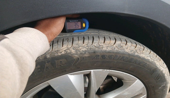 2022 Skoda KUSHAQ AMBITION 1.0L TSI MT, Petrol, Manual, 34,349 km, tyre