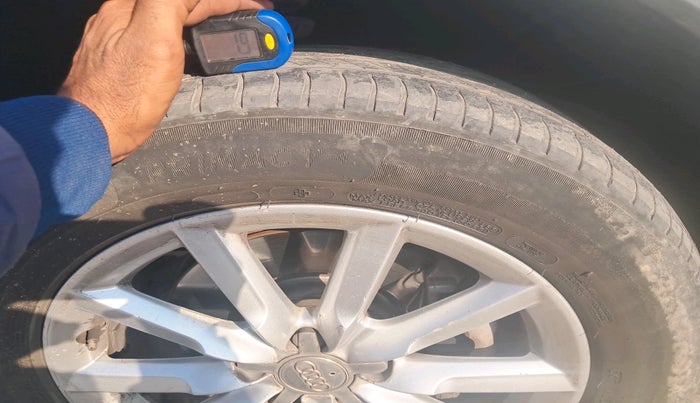 2013 Audi Q3 2.0 TDI QUATTRO, Diesel, Automatic, 1,32,626 km, tyre