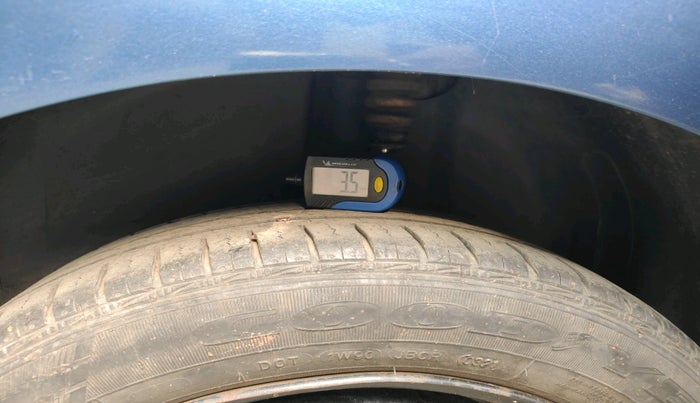 2017 Volkswagen Ameo COMFORTLINE 1.5L, Diesel, Manual, 1,24,958 km, tyre