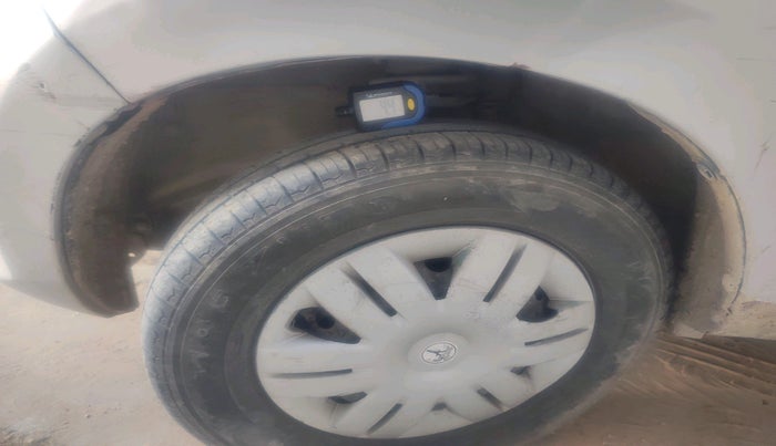 2013 Maruti Alto 800 LXI, Petrol, Manual, 64,834 km, tyre