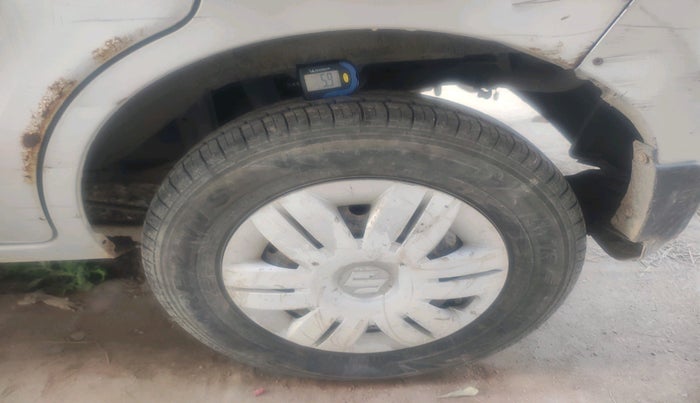 2013 Maruti Alto 800 LXI, Petrol, Manual, 64,834 km, tyre