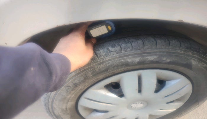 2013 Maruti Alto 800 LXI, Petrol, Manual, 64,834 km, tyre