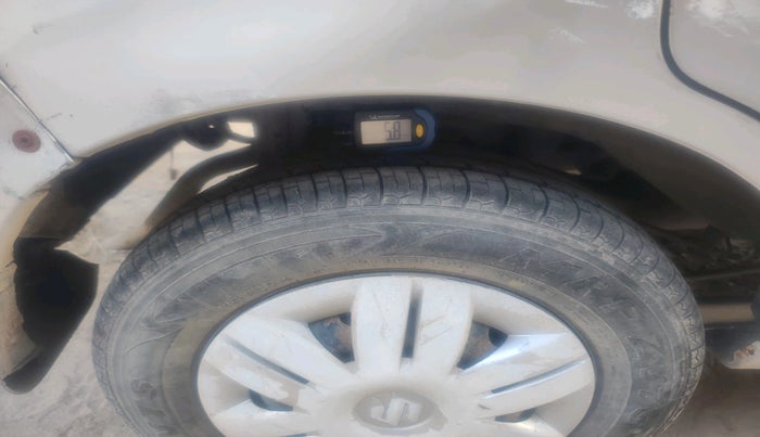 2013 Maruti Alto 800 LXI, Petrol, Manual, 64,834 km, tyre