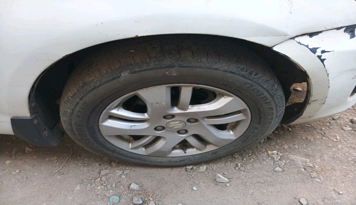 2013 Maruti Swift Dzire ZDI, Diesel, Manual, 1,22,033 km, tyre