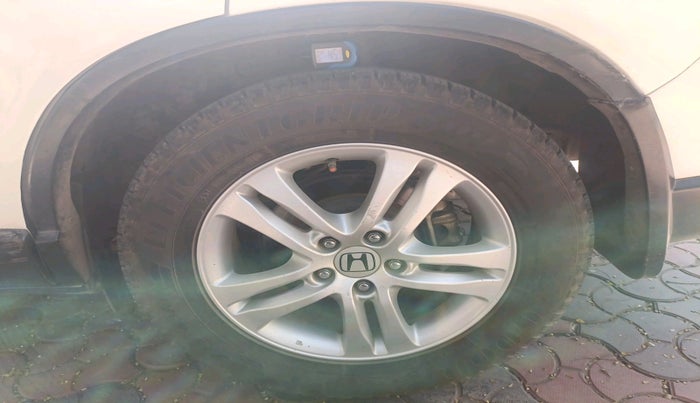 2010 Honda CRV 2.0L 2WD MT, Petrol, Manual, 84,724 km, tyre