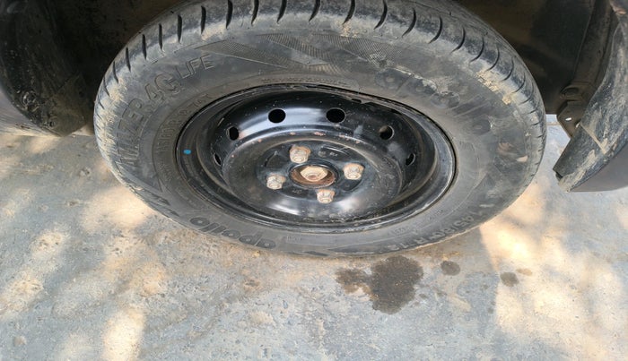 2023 Maruti Alto VXI, Petrol, Manual, 48,659 km, tyre