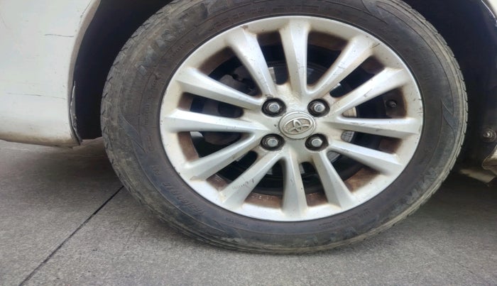 2011 Toyota Etios VX, Petrol, Manual, 1,14,542 km, tyre