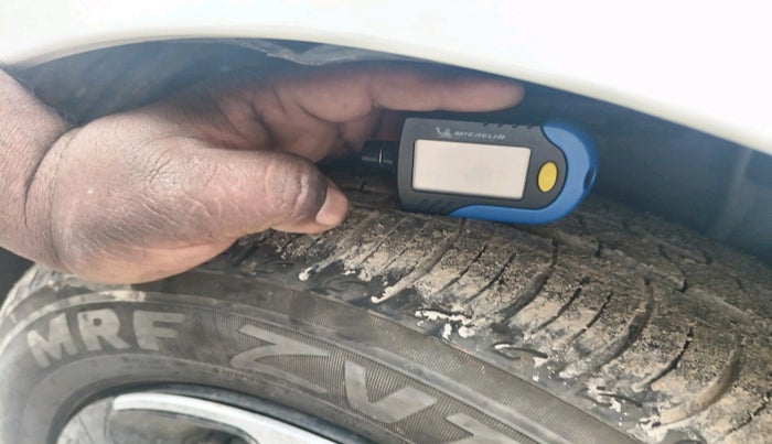 2025 Tata Tiago XTA PETROL, Petrol, Automatic, 1,568 km, tyre