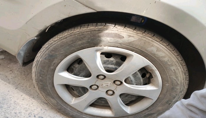 2011 Hyundai Verna FLUIDIC 1.6 VTVT EX, Petrol, Manual, 1,27,118 km, tyre