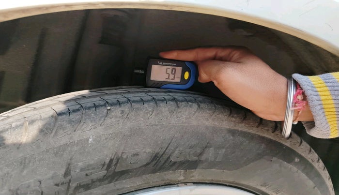 2014 Maruti Swift Dzire VXI, Petrol, Manual, 63,383 km, tyre