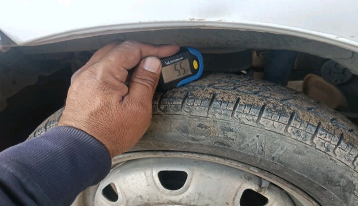 2010 Maruti Wagon R Duo DUO LXI LPG, Petrol, Manual, 1,23,870 km, tyre