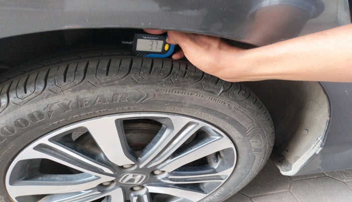 2018 Honda City 1.5L I-VTE V CVT, Petrol, Automatic, 60,635 km, tyre