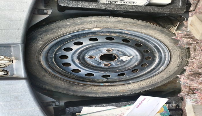 2011 Maruti Wagon R 1.0 VXI, Petrol, Manual, 19,512 km, tyre