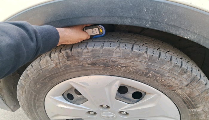 2016 Hyundai Creta BASE 1.6 PETROL, Petrol, Manual, 1,12,415 km, tyre