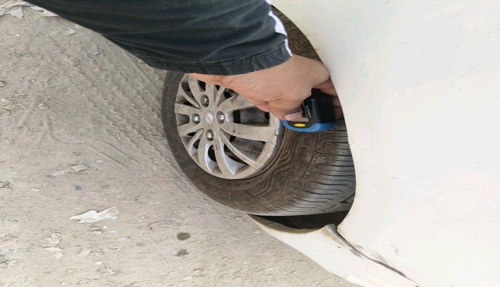 2012 Hyundai i10 MAGNA 1.2, Petrol, Manual, 1,17,160 km, tyre