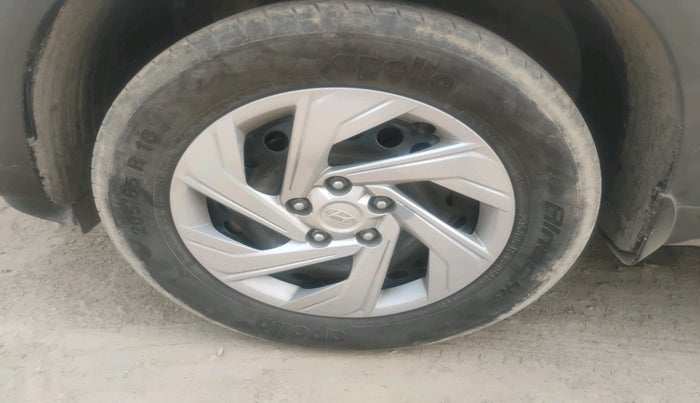 2022 Hyundai Creta EX 1.5 PETROL, Petrol, Manual, 40,706 km, tyre