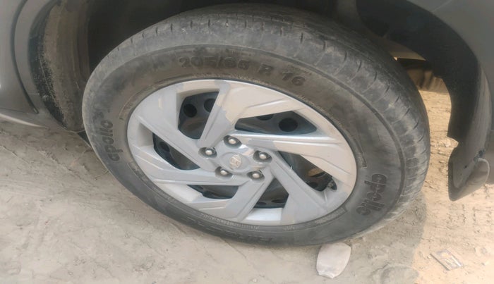 2022 Hyundai Creta EX 1.5 PETROL, Petrol, Manual, 40,706 km, tyre