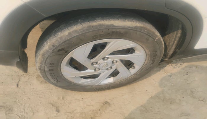 2022 Hyundai Creta EX 1.5 PETROL, Petrol, Manual, 40,706 km, tyre