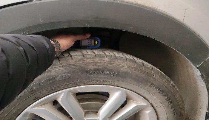 2017 Hyundai Creta SX PLUS 1.6 PETROL, Petrol, Manual, 20,993 km, tyre